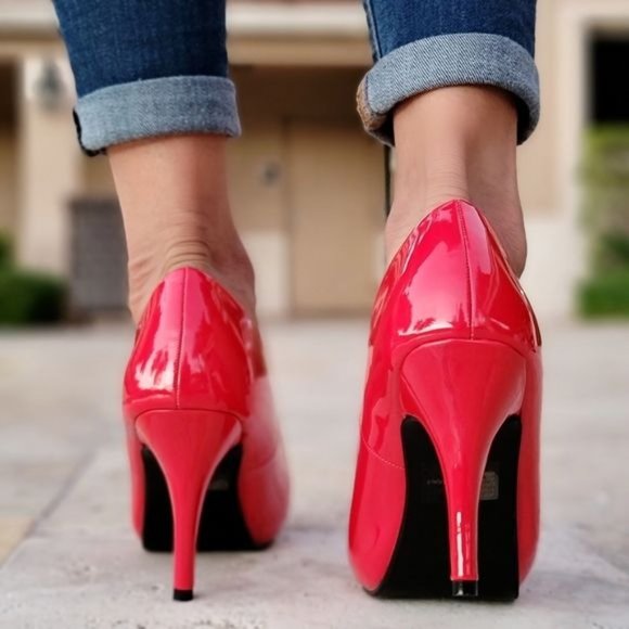 Women's Red PAT Low Heel Pumps Shoes - Picture 4 of 5